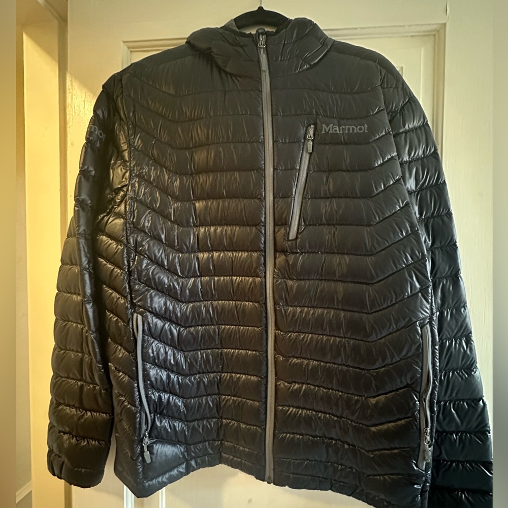 NWOT MARMOT MENS COAT SZ L